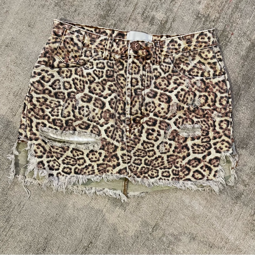 Cheetah print oneteaspoon skirt